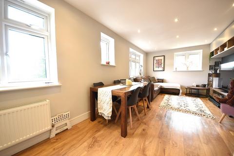 21 Compton Road, Wooburn Green, High Wycombe, HP10 0AW