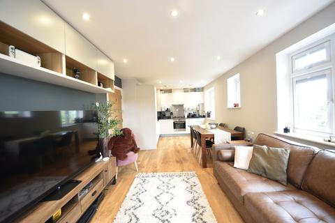21 Compton Road, Wooburn Green, High Wycombe, HP10 0AW