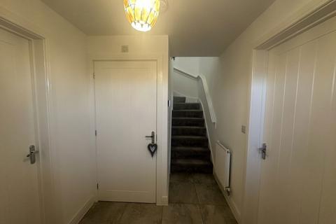 4 bedroom detached house to rent, Colney Way. Nottingham, NG8 3PY