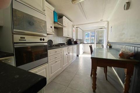 undefined, Ferraro Close, Hounslow TW5