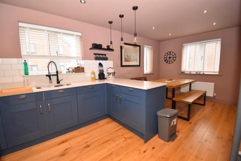 28 Flay Field, Tithebarn, Exeter, EX1 3YA