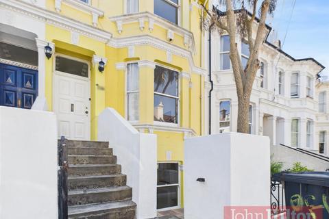 7 bedroom terraced house to rent, Springfield Road, Brighton