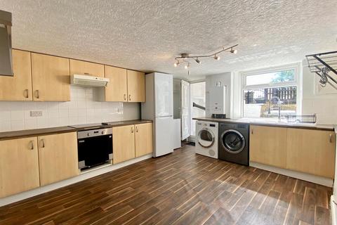 14 Waterloo Road, Brighouse, HD6 2AT