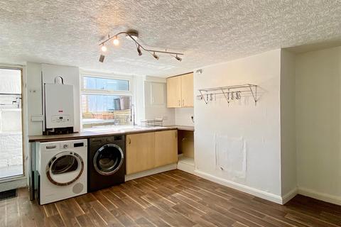 14 Waterloo Road, Brighouse, HD6 2AT