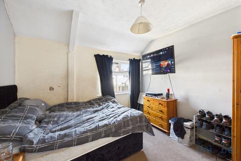 5 Bean Avenue, Blackpool, FY4 3HF