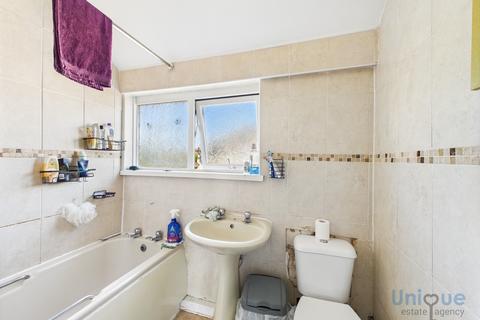 5 Bean Avenue, Blackpool, FY4 3HF