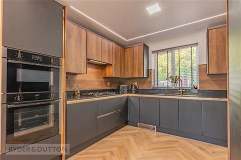 4 bedroom link detached house for sale, Packwood Chase, Chadderton, Oldham, Greater Manchester, OL9