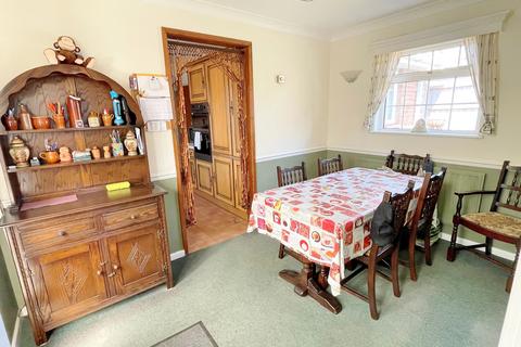 undefined, Waltons Avenue, Holbury