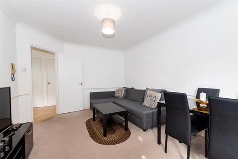 1 bedroom apartment for sale, Pear Tree Court, Camberley GU15