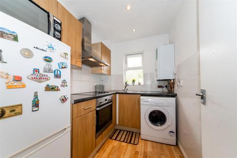 1 bedroom apartment for sale, Pear Tree Court, Camberley GU15