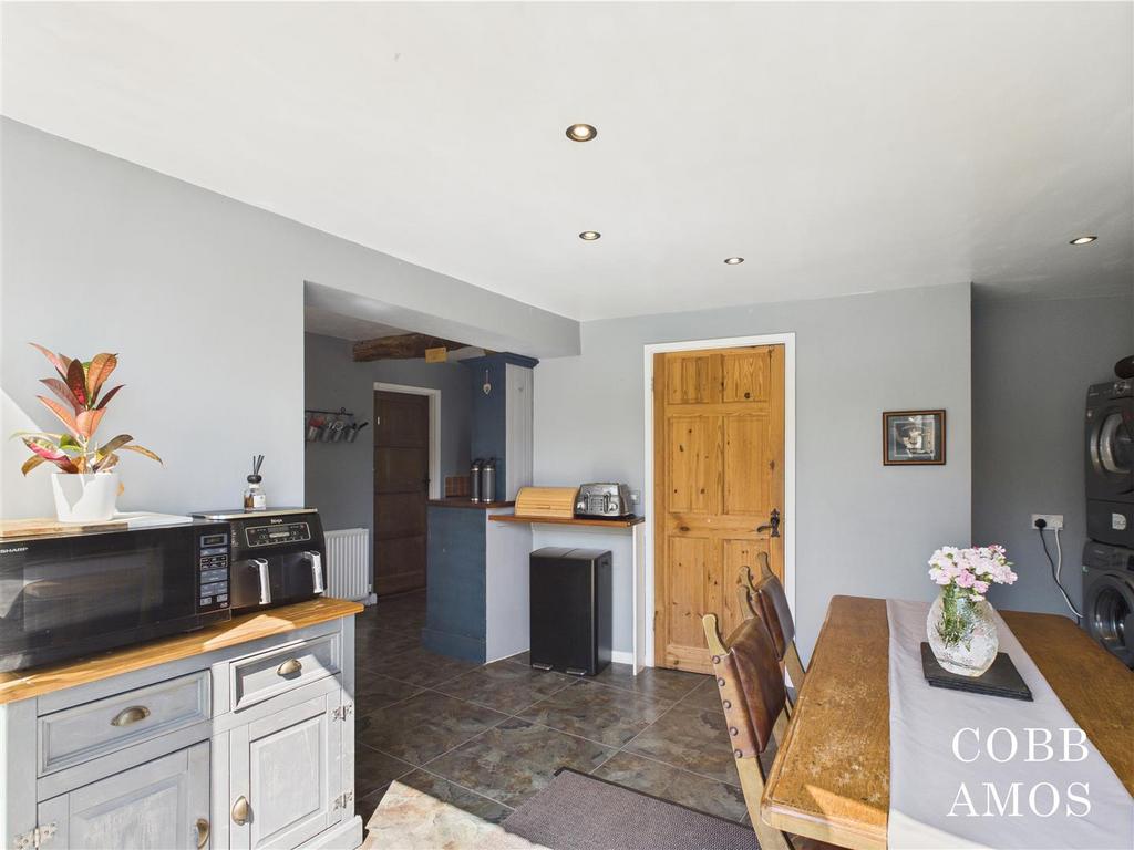 CAM02803 G0-PR0179-STILL040.jpg