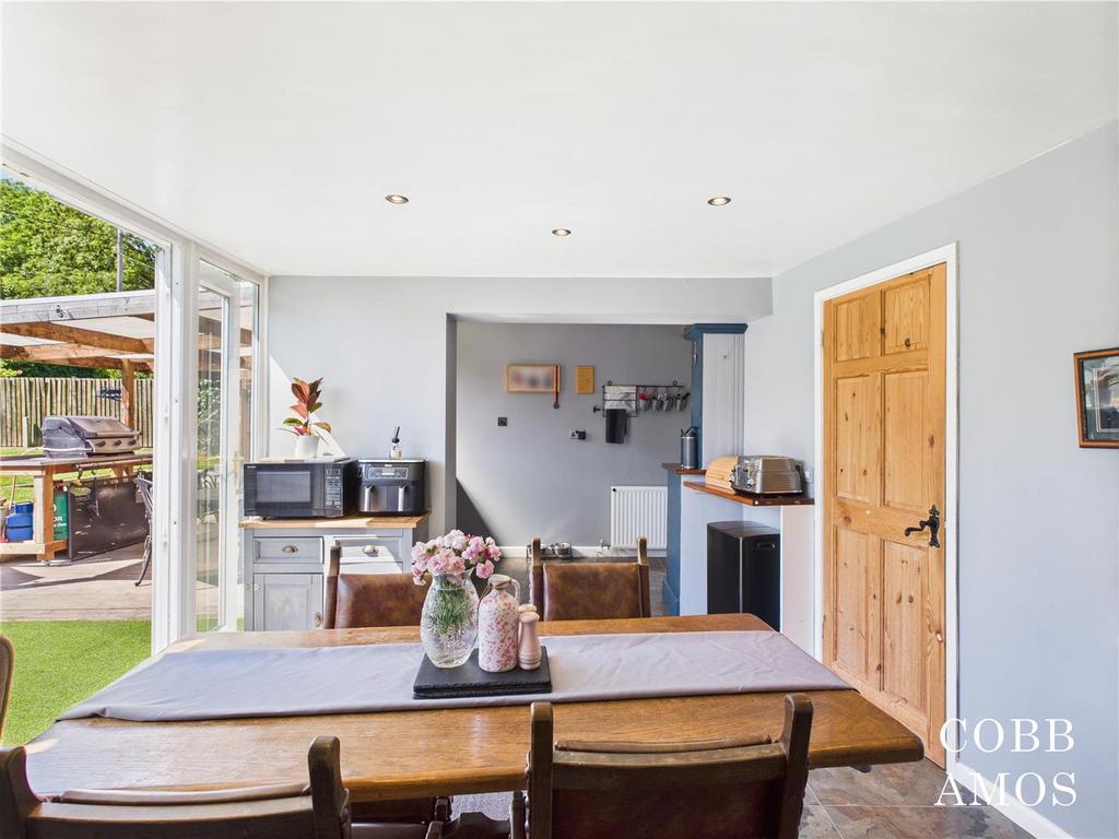 CAM02803 G0-PR0179-STILL037.jpg