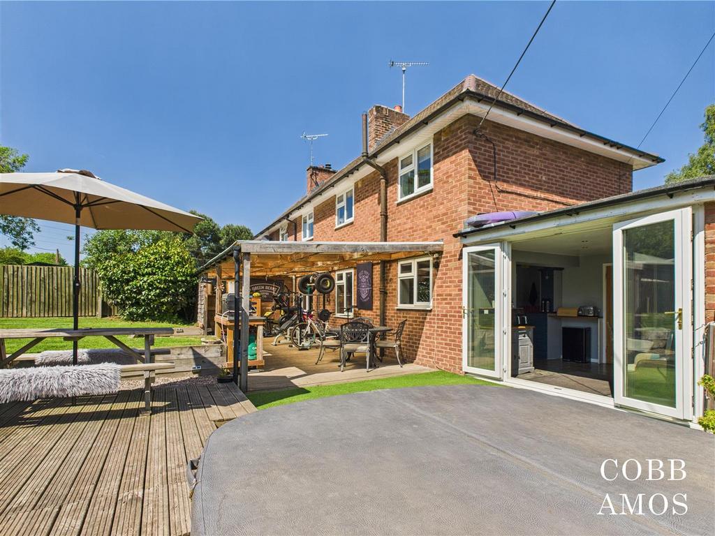 CAM02803 G0-PR0179-STILL053.jpg