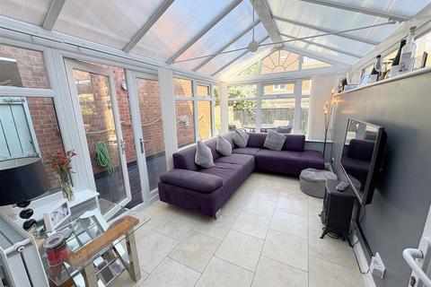 4 bedroom townhouse for sale, Collingsway, Darlington