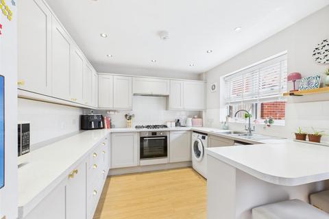 3 bedroom semi-detached house for sale, Station Approach, Louth LN11