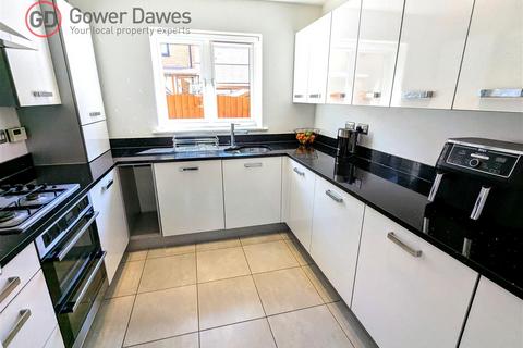 52 Anglia Way, South Ockendon, RM15 5FL