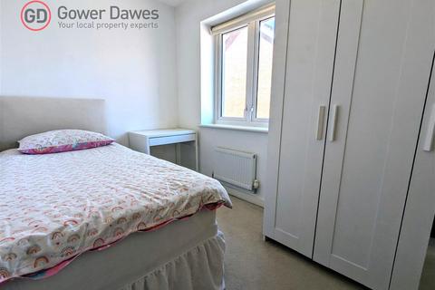 52 Anglia Way, South Ockendon, RM15 5FL