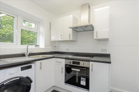 2 bedroom flat for sale, Shepherd's Bush Road, Hammersmith W6