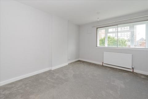2 bedroom flat for sale, Shepherd's Bush Road, Hammersmith W6