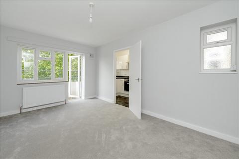 Shepherd's Bush Road, Hammersmith W6