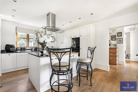 4 bedroom detached house for sale, Upper Heyford, Northampton, NN7