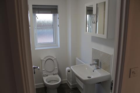 2 bedroom terraced house to rent, 8 Chaffinch Road Coventry, CV4