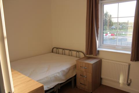 2 bedroom terraced house to rent, 8 Chaffinch Road Coventry, CV4