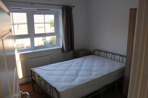 2 bedroom terraced house to rent, 8 Chaffinch Road Coventry, CV4