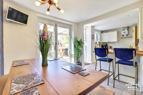 3 bedroom terraced house for sale, Scott Close, Lichfield WS14