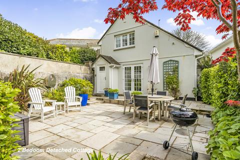 undefined, Detached 4/5 bedroom house with separate 2 bedroom cottage.