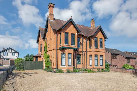 4 bedroom duplex for sale, Apartment Life in Melton Mowbray on Burton Road, LE13 1DJ