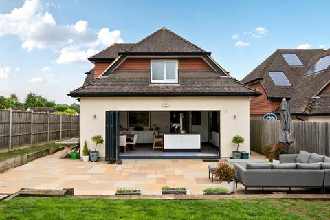 19a Crabtree Lane, Bookham, Leatherhead, KT23 4PG