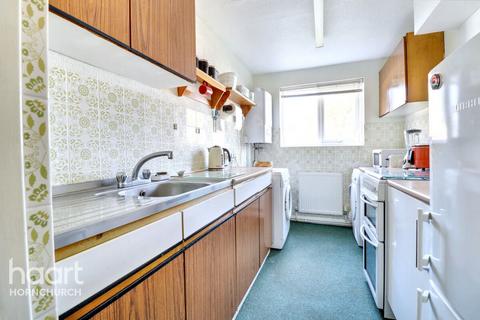 Chaplaincy Gardens, Hornchurch