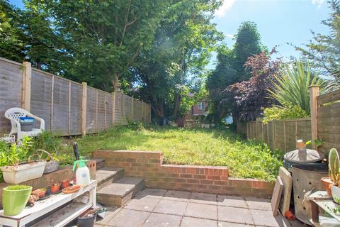 4 bedroom maisonette to rent, Milner Road, Brighton