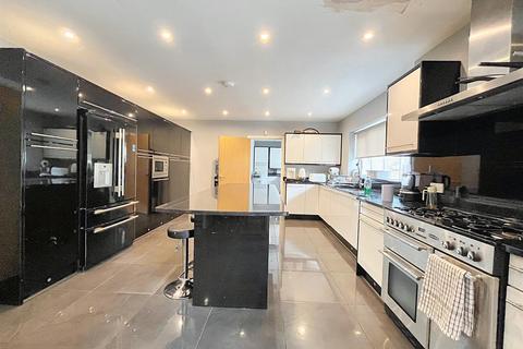 6 bedroom detached house for sale, Blacksmiths Way, Coedkernew, Newport