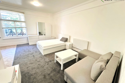 Studio to rent, London N5