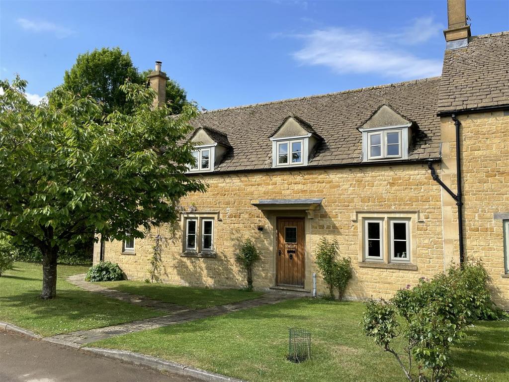 Main Shot - Cherry Cottage.JPG