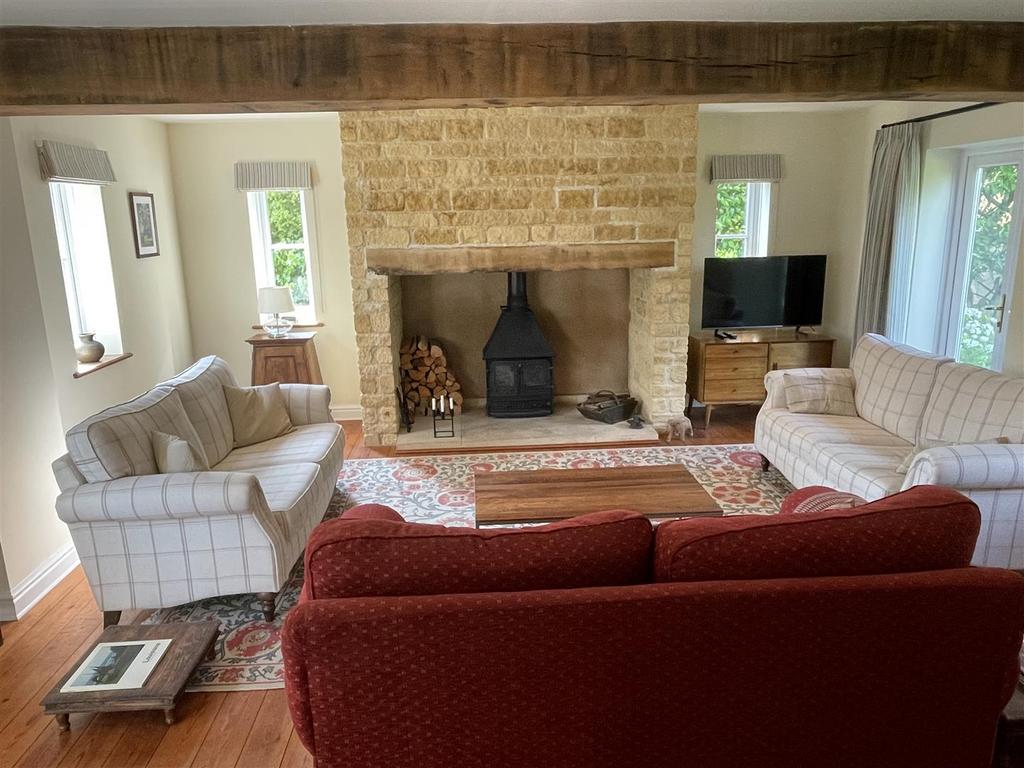 Sitting Room Alternate.JPG