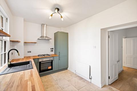 2 bedroom flat for sale, Camden Crescent, Dover, CT16