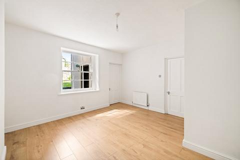 2 bedroom flat for sale, Camden Crescent, Dover, CT16