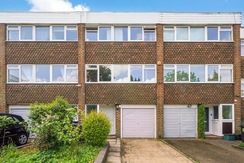 15 Willow Mount, Croydon, CR0 5LD
