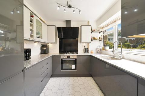 15 Willow Mount, Croydon, CR0 5LD