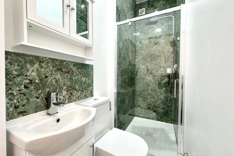 Studio to rent, London N5