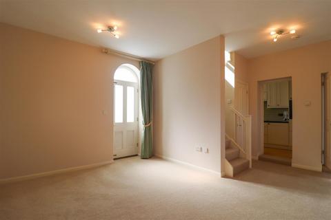 2 bedroom end of terrace house to rent, Heasman Close, Newmarket CB8