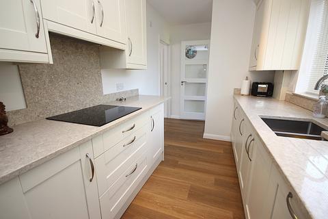 18 Fairview Drive, Broadstone, BH18 9AP
