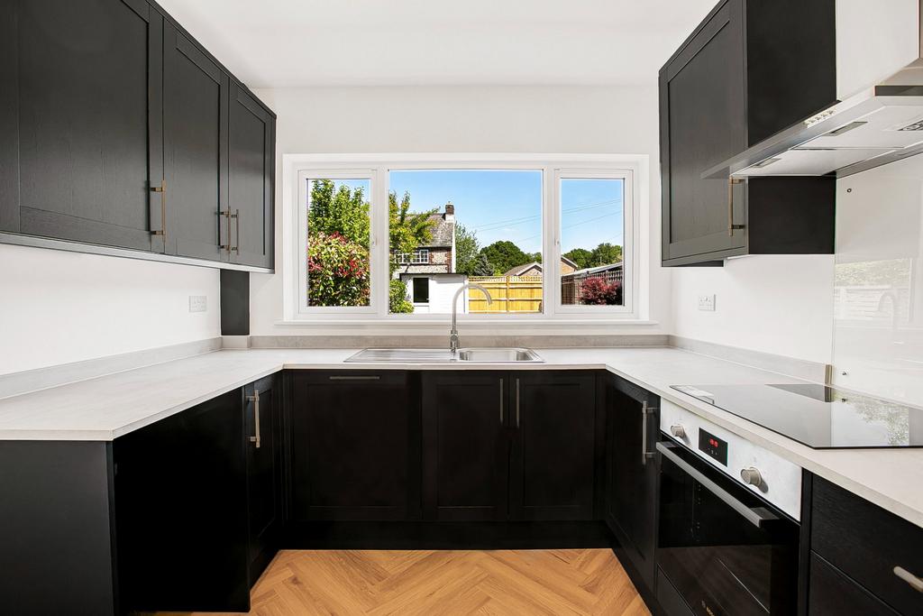 House in Caterham - View 3
