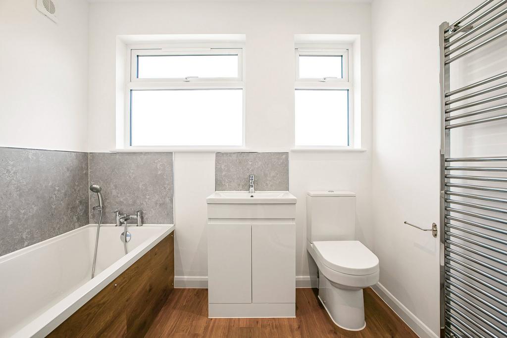 House in Caterham - View 5