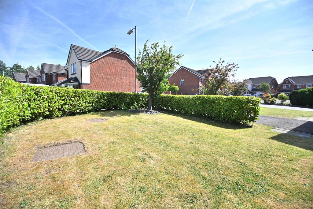 20 Farleigh Close External.JPG