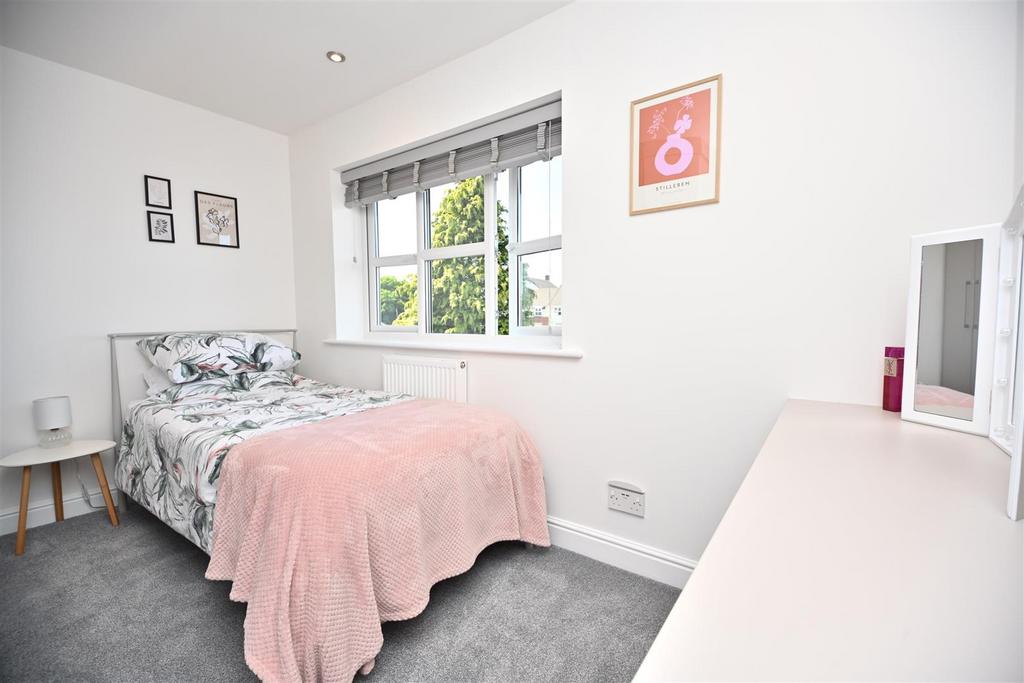 20 Farleigh Close Bedroom 3 (1).JPG