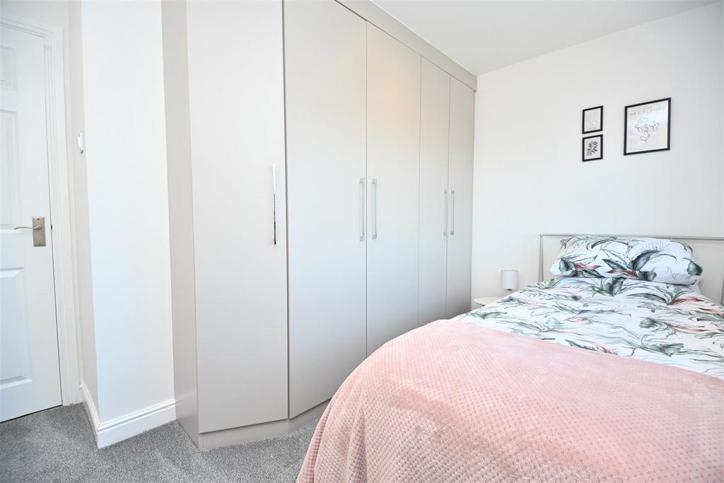 20 Farleigh Close Bedroom 3 (2).JPG